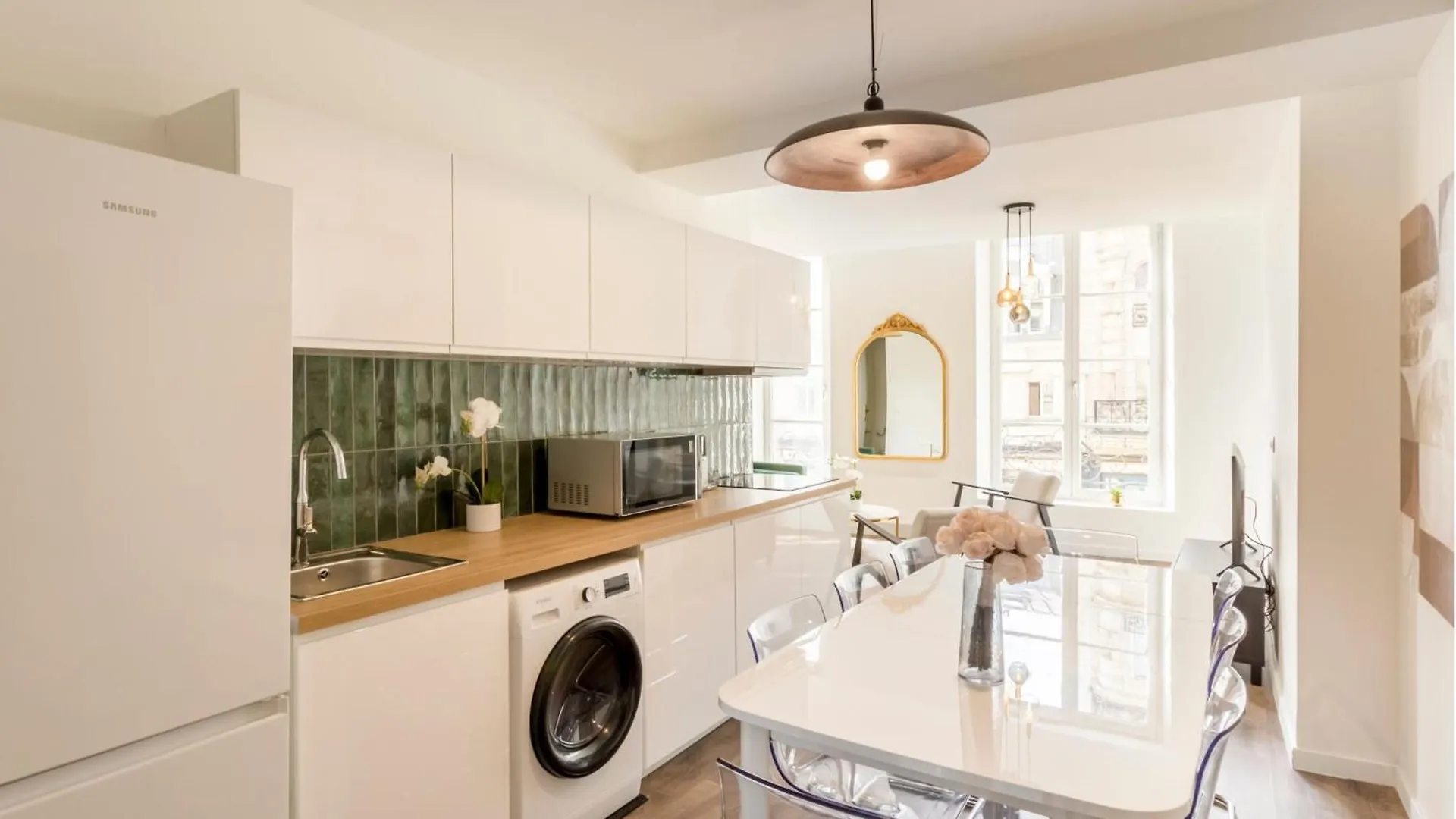 Apartment Merveil - Family Suite - Marais - Fbg St Antoine Paris