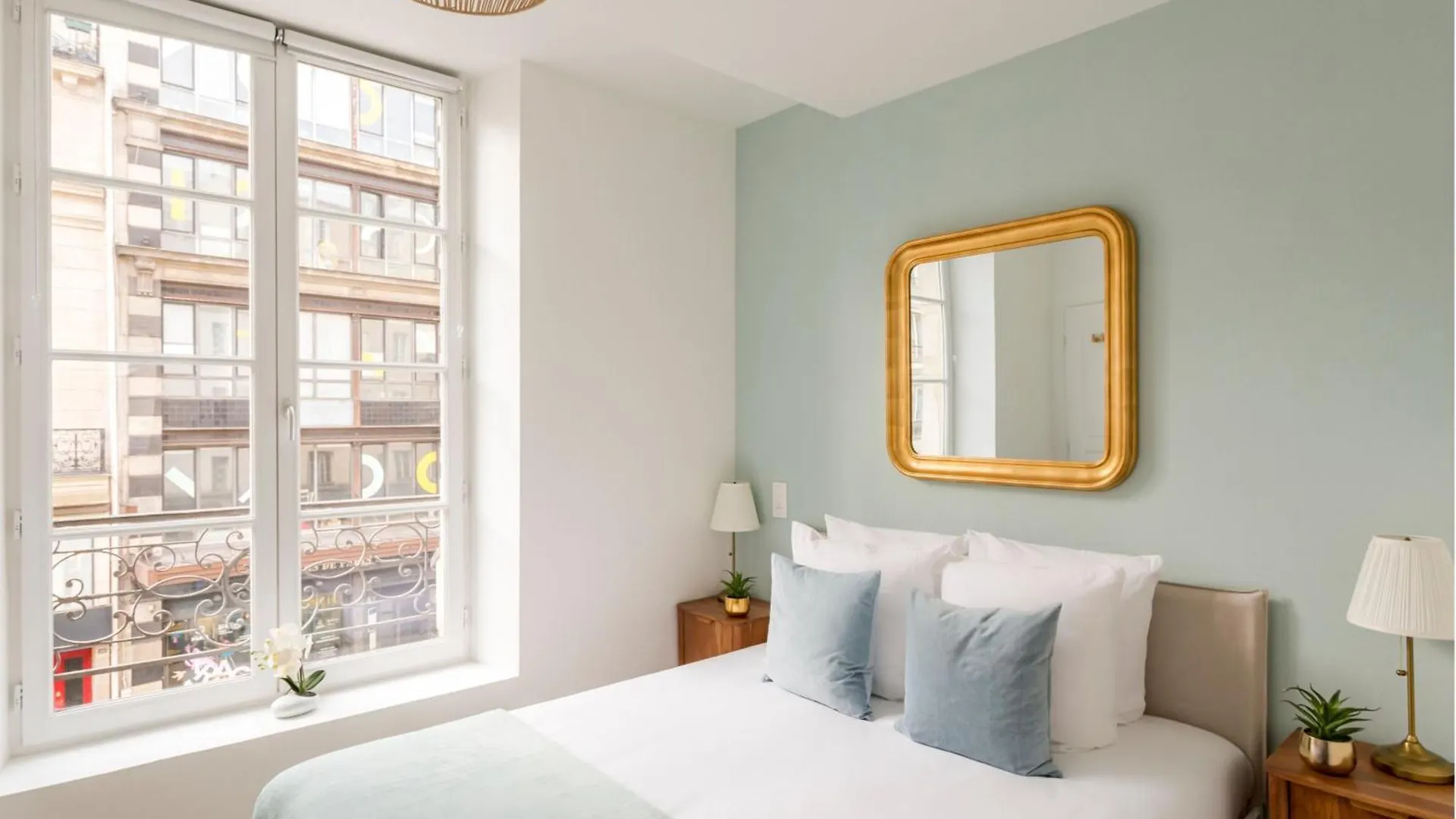 Merveil - Family Suite - Marais - Fbg St Antoine Paris France
