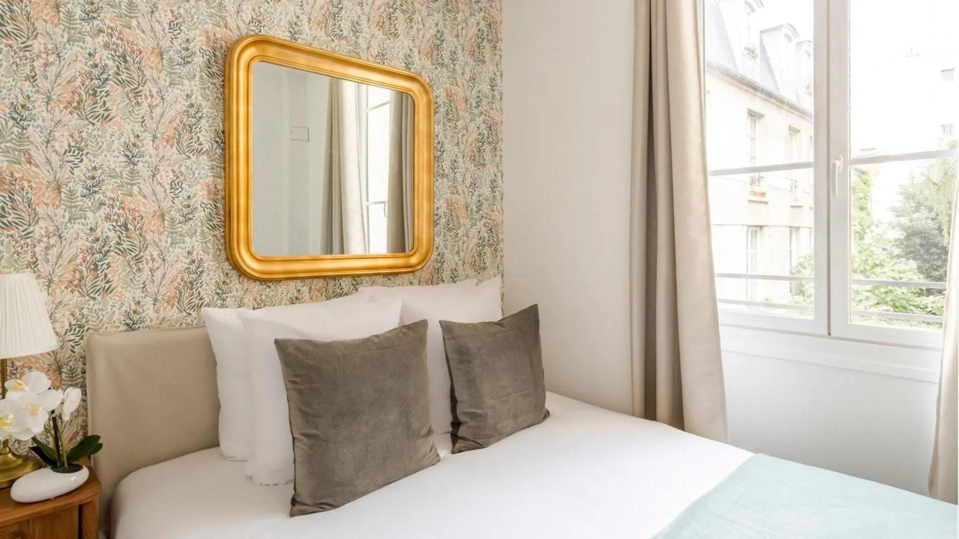 Apartment Merveil - Family Suite - Marais - Fbg St Antoine Paris France